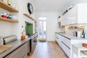 Vauxhall 3 Bed House by BaseToGo