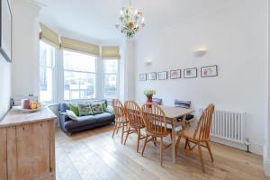 Vauxhall 3 Bed House by BaseToGo