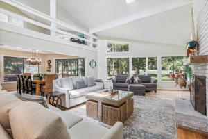 7 Fern Court