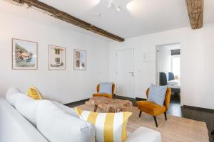 Bright Central Apartment for 4 Guests