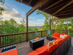 MOUNTAIN ESCAPE - SAUNA - HOT TUB - FIRE PIT