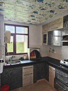 Premium 3BHK Apartment in Kunhari - Peaceful Stay