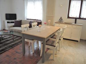 Casa Hella by fewotessin