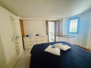 Elegante vista mare con posto auto privato