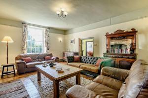 7 Bed in Talybont-on-Usk oc-wal373