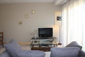 Maison au calme avec jardin et piscine