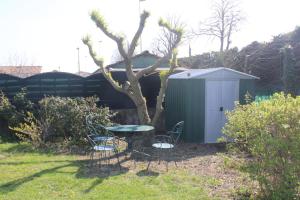 Maison au calme avec jardin et piscine