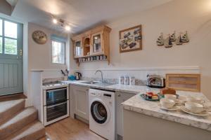 3 Bed in Whitby oc-w454