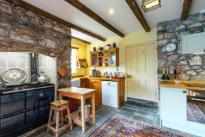 5 Bed in Llanmadoc oc-hh2111