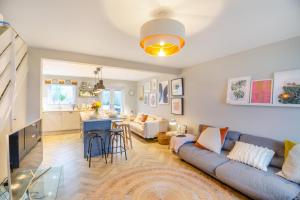 3 Bed in Abersoch oc-c18180