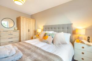 3 Bed in Abersoch oc-c18180