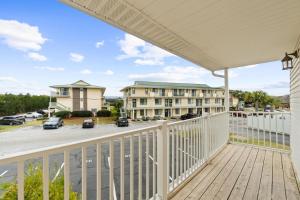 Woodland Shores Condominiums