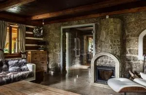 Chalet Joseph Mine - Josefŭv Dŭl