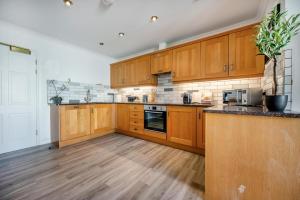 2 Bed in Watergate Bay oc-b30141