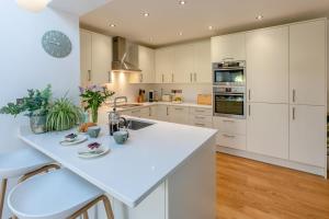 3 Bed in Sidmouth oc-m30720