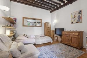 La Seine & Rivoli - Paris Vacation Rentals