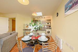 2 Bed in Broad Haven oc-s27956