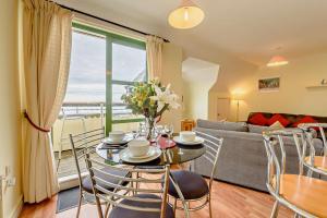 2 Bed in Broad Haven oc-s27956
