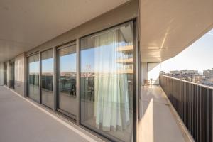 Seaview Apartment with Parking & Balcony
