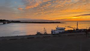 Charming Double bedroom with Stunning Quayfront Views in Wexford
