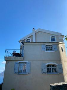 Large period house with panoramic view