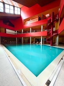 Leo Loft - Pool, Sauna & Free Parking
