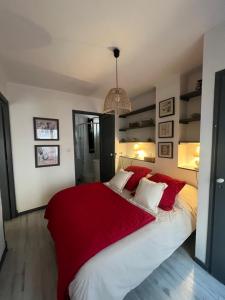 F2 climatisé centre St Raphaël plages 900 m et gare