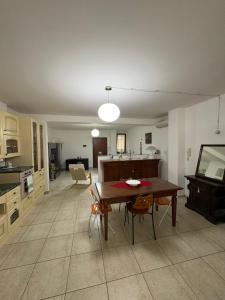 Rosas Rooms -The Apartment