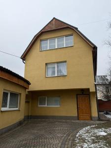 Власний будинок