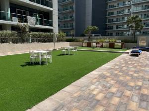 Damac Vera Residences canal view