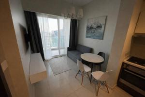 Damac Vera Residences canal view