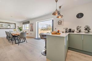 6 Bed in Llanarthney oc-c28878