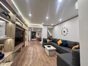 Giza Zoo View Duplex 3BR Family Retreat