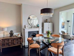 2 Private Ensuite Rooms Shared with Friendly Host
