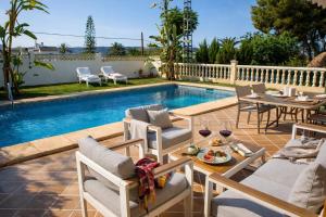Villa Adsubia en Javea piscina privada gran terraza y barbacoa by Family Homes Rentals