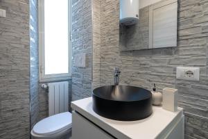 ReRent Rooms - 36 TRIONFALE GUESTHOUSE