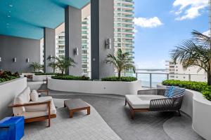 Brickell Luxury & Spacious Studio