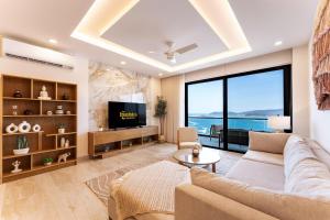 3102 - Paradise Cove 2A La Entrega