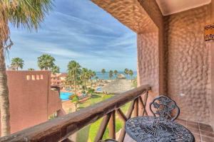 Unique Colorful Condo on 3rd Floor Pinacate 321