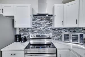 Spacious 4BR Newark Home – Family & Comfort