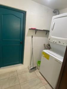 Charming Loft Steps to the Malecon