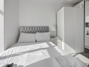 Granada Apartments Queens Promenade