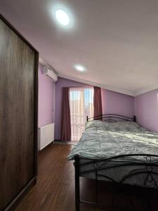 Cozy Second Floor with Yard , კომფორტული მეორე სართული ეზოთი