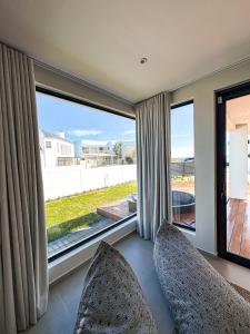 House Serenity 2 Ixia Street