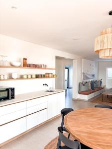 House Serenity 2 Ixia Street
