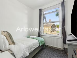 East LDN Guest Rooms and Amenities