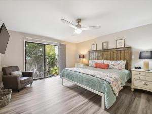 641 Queens Grant