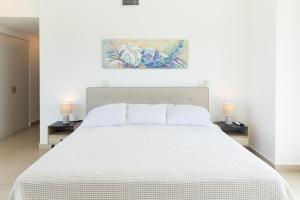 The Opal Condo by AcoModo Vista Mar