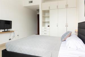 The Opal Condo by AcoModo Vista Mar
