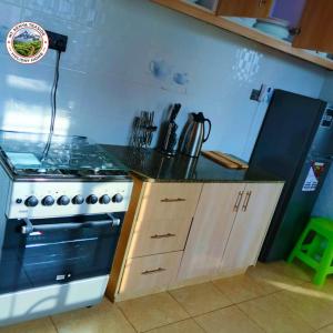 WHITE HOUSE Holiday Home, Karatina